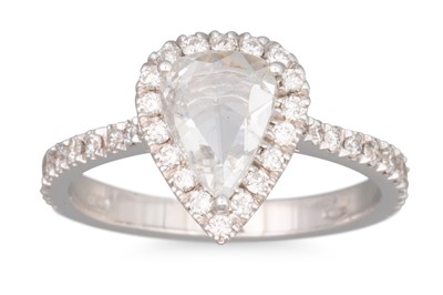Lot 265 - A ROSE CUT DIAMOND CLUSTER RING, the pear...