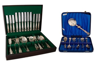 Lot 430 - A CASED CANTEEN OF SILVER PLATED KINGS PATTERN...