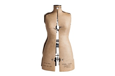 Lot 183 - AN EARLY 20TH CENTURY TAILORS DUMMY, c. 33''...