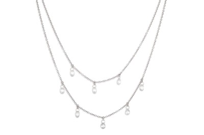 Lot 223 - A DIAMOND SET CHAIN, suspending briolette cut...