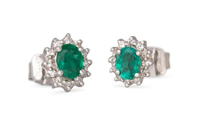 Lot 188 - A PAIR OF EMERALD AND DIAMOND CLUSTER EARRINGS,...