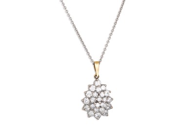 Lot 212 - A DIAMOND CLUSTER PENDANT, the round brilliant...