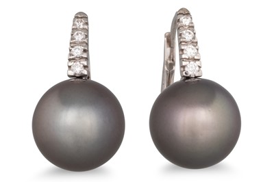 Lot 164 - A PAIR OF TAHITIAN PEARL AND DIAMOND EARRINGS,...