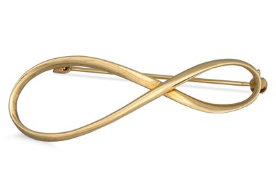 Lot 274 - A GOLD BROOCH