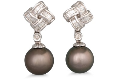 Lot 272 - A PAIR OF BLACK PEARL AND DIAMOND EARRINGS,...