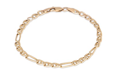 Lot 309 - A 9CT YELLOW GOLD FIGARO LINK BRACELET, ca 2.5...
