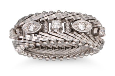 Lot 148 - AN UNUSUAL 18CT WHITE GOLD RING, comprising...