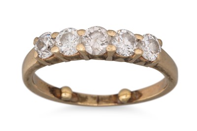 Lot 281 - A FIVE STONE DIAMOND RING, the brilliant cut...