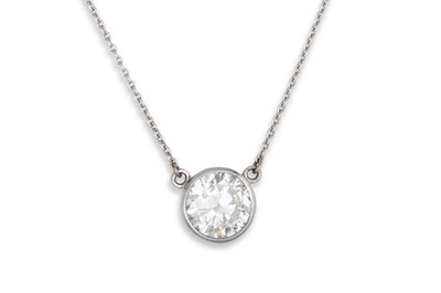 Lot 398 - A DIAMOND SOLITAIRE PENDANT, the brilliant cut...