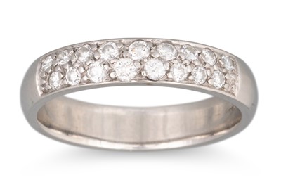 Lot 343 - A PAVÉ SET DIAMOND RING, mounted in platinum....