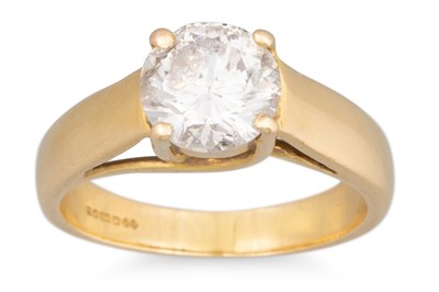 Lot 393 - A DIAMOND SOLITAIRE RING, the brilliant cut...
