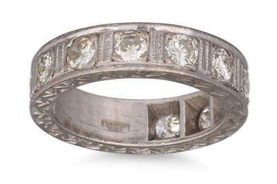 Lot 344 - AN EARLY 20TH CENTURY DIAMOND SET HALF...