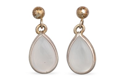 Lot 80 - A PAIR OF MOONSTONE DROP EARRINGS, mounted in...