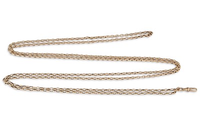 Lot 83 - A 9CT GOLD MUFF CHAIN, with dog clip clasp, 63....