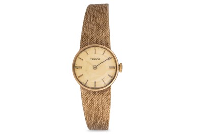 Lot 415 - A 9CT YELLOW GOLD LADY'S TISSOT WRISTWATCH,...