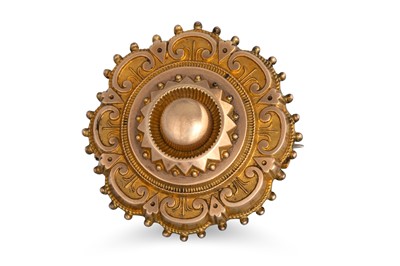 Lot 101 - AN ANTIQUE VICTORIAN GOLD BROOCH, with loop...