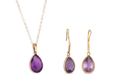 Lot 103 - A PAIR OF AMETHYST DROP EARRINGS, with...