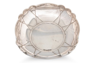 Lot 197 - A 20TH CENTURY CUSHION SHAPED STERLING SILVER...