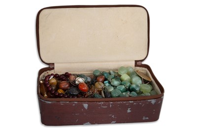 Lot 10 - A COLLECTION OF POLISHED BEAD NECKLACES, agate...