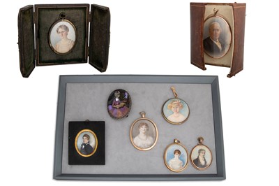 Lot 499 - A COLLECTION OF ANTIQUE FRAMED IRISH PORTRAIT...