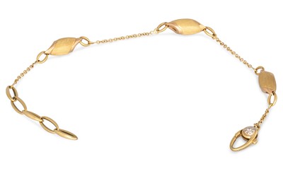 Lot 195 - AN 18CT GOLD CHIMENTO 'VERVE' BRACELET, 8.6 g.