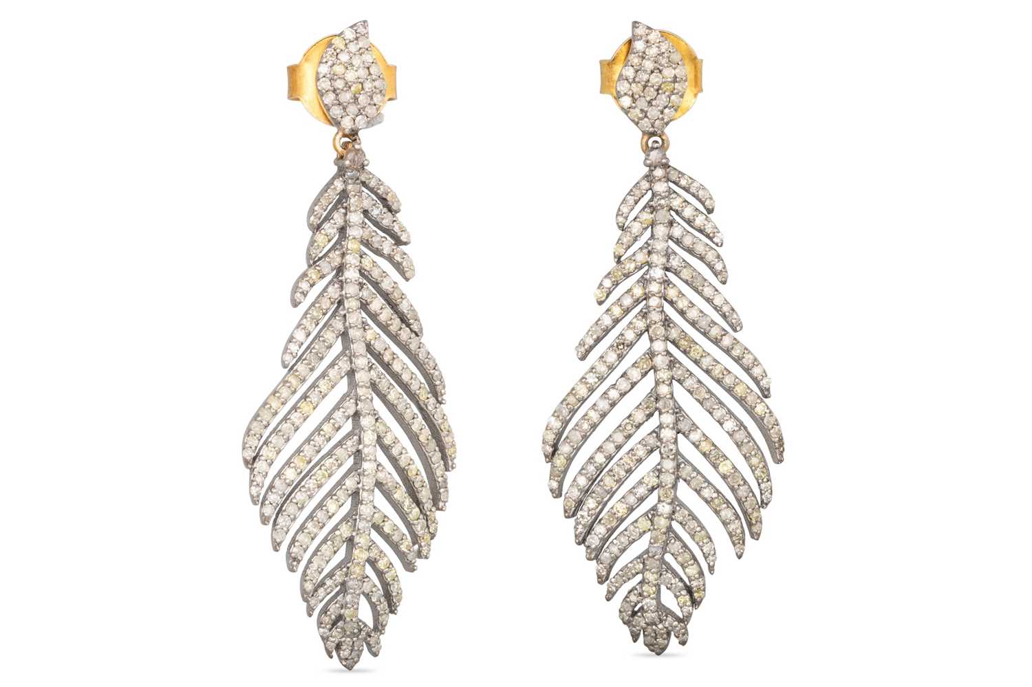 Lot 7 - A PAIR OF DIAMOND SET DROP EARRINGS, modelled...