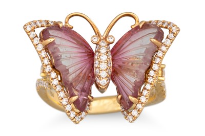 Lot 39 - A PINK TOURMALINE AND DIAMOND RING, modelled...