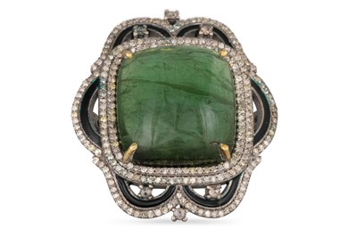 Lot 150 - A GREEN TOURMALINE AND DIAMOND CLUSTER RING,...