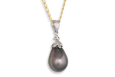 Lot 218 - A BLACK PEARL AND DIAMOND DROP PENDANT, on a...