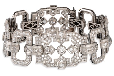 Lot 158 - A DIAMOND SET PLAQUE BRACELET, of openwork...