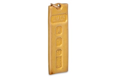 Lot 40 - A 9CT GOLD INGOT PENDANT, Dublin hallmark, 14 g.