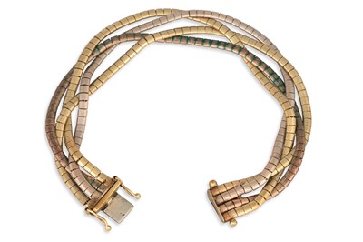 Lot 42 - A VINTAGE 9CT THREE COLOUR GOLD SNAKE LINK...