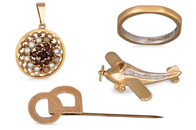 Lot 48 - A COLLECTION OF MIXED GOLD JEWELLERY, to...