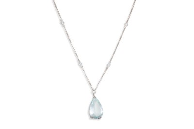Lot 347 - AN AQUAMARINE PENDANT, the pear shaped pendant...