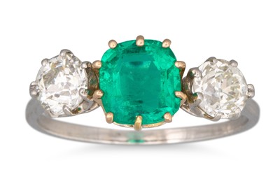 Lot 400 - A COLOMBIAN EMERALD AND DIAMOND THREE STONE...