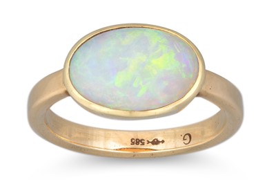 Lot 164 - AN OPAL CABOCHON RING, mounted in 14ct yellow...