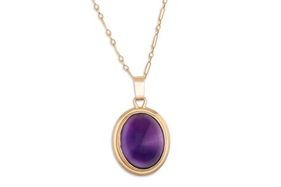 Lot 177 - AN AMETHYST PENDANT, the cabochon amethyst to...