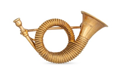 Lot 52 - A 1970's NOVELTY BROOCH, modelled as a bugle,...