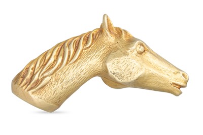 Lot 53 - A VINTAGE 1970's BROOCH, modelled as a horse's...
