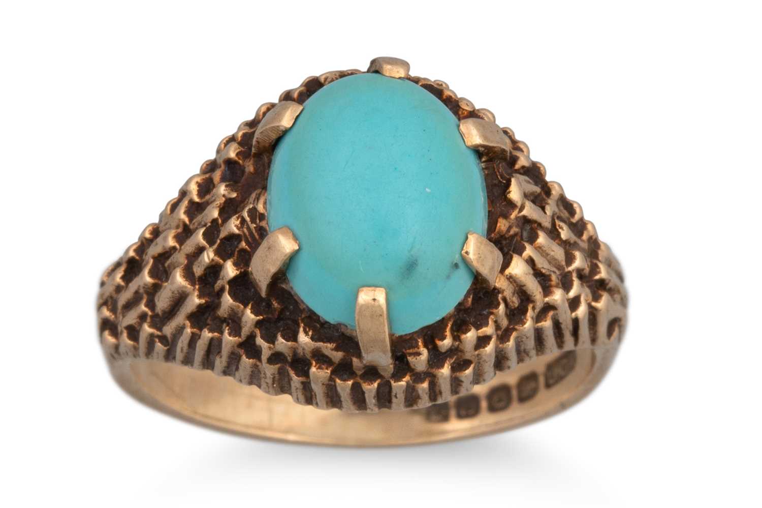 Lot 15 - A VINTAGE IRISH 9CT GOLD TURQUOISE SET DRESS...