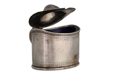 Lot 425 - A GEORGE III IRISH SILVER HINGED MUSTARD POT,...