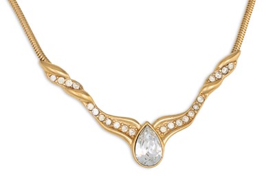 Lot 46 - A VINTAGE 'TRIFARI' NECKLACE, gold plated with...