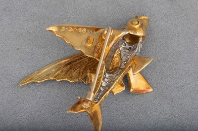 Lot 48 - A VINTAGE TIFFANY 'FLYING FISH' BROOCH,...