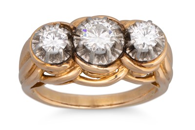 Lot 68 - A RETRO STYLE 3-STONE DIAMOND RING, the...