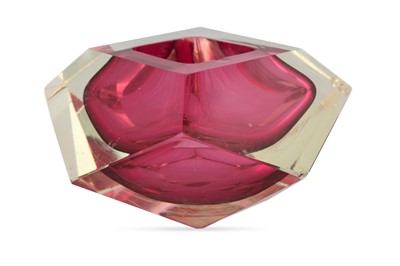 Lot 252 - A CRANBERRY GLASS ASHTRAY