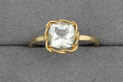 Lot 119 - A QUARTZ RING, mounted in 9ct yellow gold, size P
