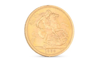Lot 389 - A QEII GOLD SOVEREIGN ENGLISH COIN, 22ct, 8 g