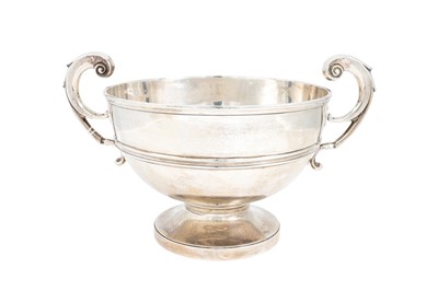 Lot 545 - AN EDWARDIAN HEAVY SILVER TWIN HANDLED...