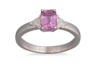 Lot 331 - A PINK SAPPHIRE AND DIAMOND THREE STONE RING,...
