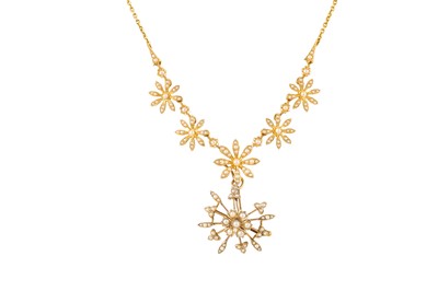 Lot 54 - AN EDWARDIAN SEED PEARL PENDANT NECKLACE OF...